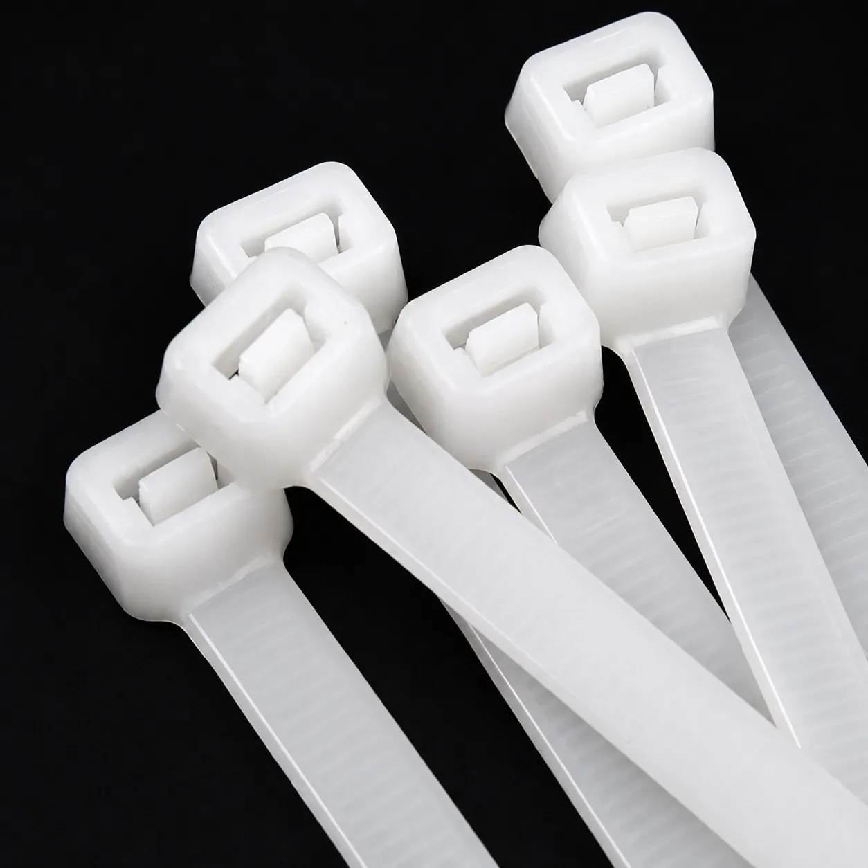CABLE TIE 7.6*550MM COLOR WHITE 100PCS-C-NET